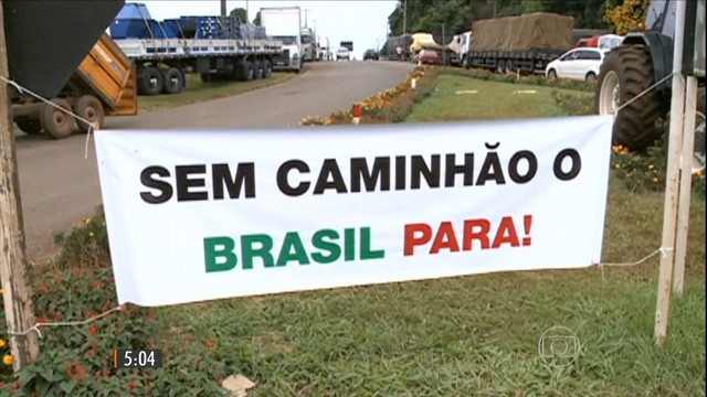 O Brasil parou com os caminhoneiros. A corda do PT está mais apertada do que nunca.