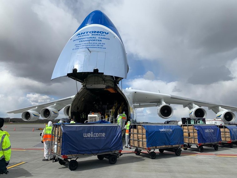 Gigantes da Antonov no combate ao coronavírus