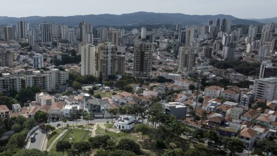 Vendas de imóveis em SP tem melhor trimestre desde 2014 com queda nos juros